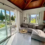 Villa A Beautiful Maisonette Next To The Sea With A Dreaming View! Galaxídhion