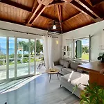 A Beautiful Maisonette Next To The Sea With A Dreaming View! *