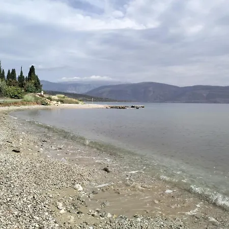 A Beautiful Maisonette Next To The Sea With A Dreaming View! Galaxidi