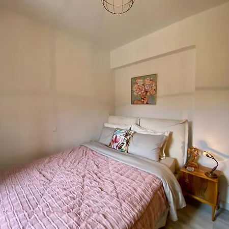 A Beautiful Maisonette Next To The Sea With A Dreaming View! Galaxidi