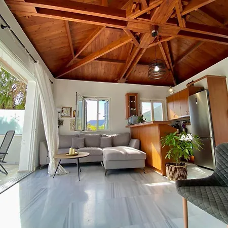 A Beautiful Maisonette Next To The Sea With A Dreaming View! Villa